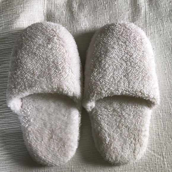 white slippers fluffy